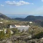 Nyaraló Kouri Traditional House *