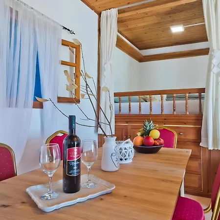 Kouri Traditional House カルパトス